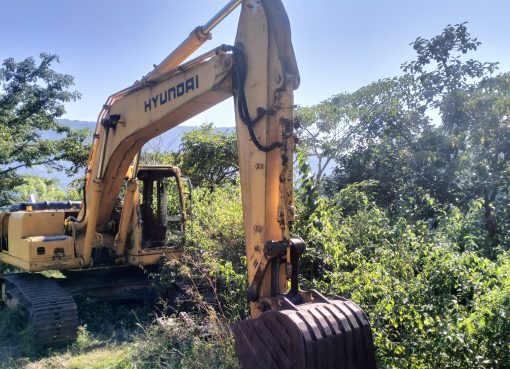 प्यूठान नगरको स्काभेटर र व्याकहोलोडर प्रयोगविहिन, सडक मर्मतका लागि टेण्डर
